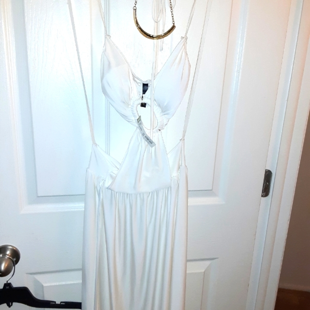 White Dress Never Worn Size small